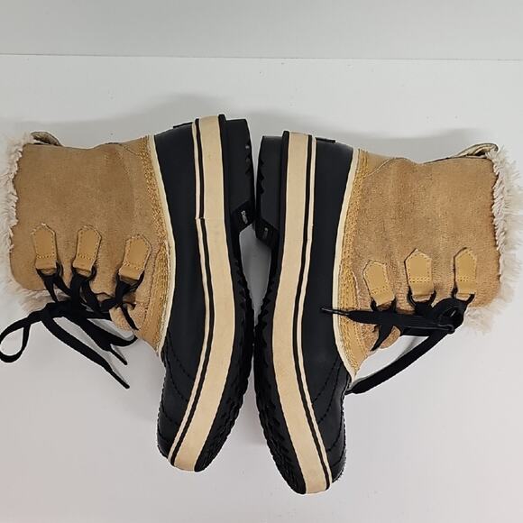 Sorel Tivoli Women's Waterproof Black and Tan Fur-Lined Winter Duck Boots Size 8 - Picture 4 of 9